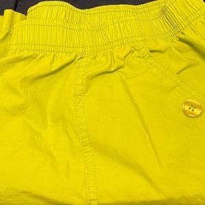 Kim Rogers lime green women’s size 1x capris. Like new. $8.